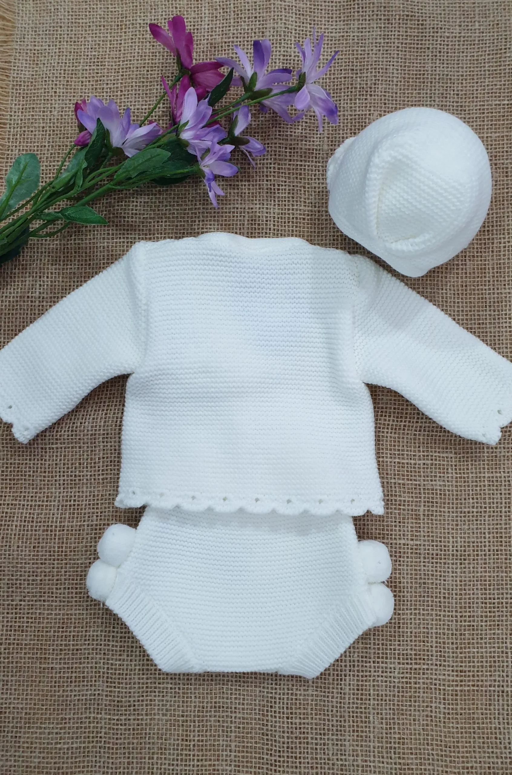 A Conjunto punto bebé con capota R091284 Crudo