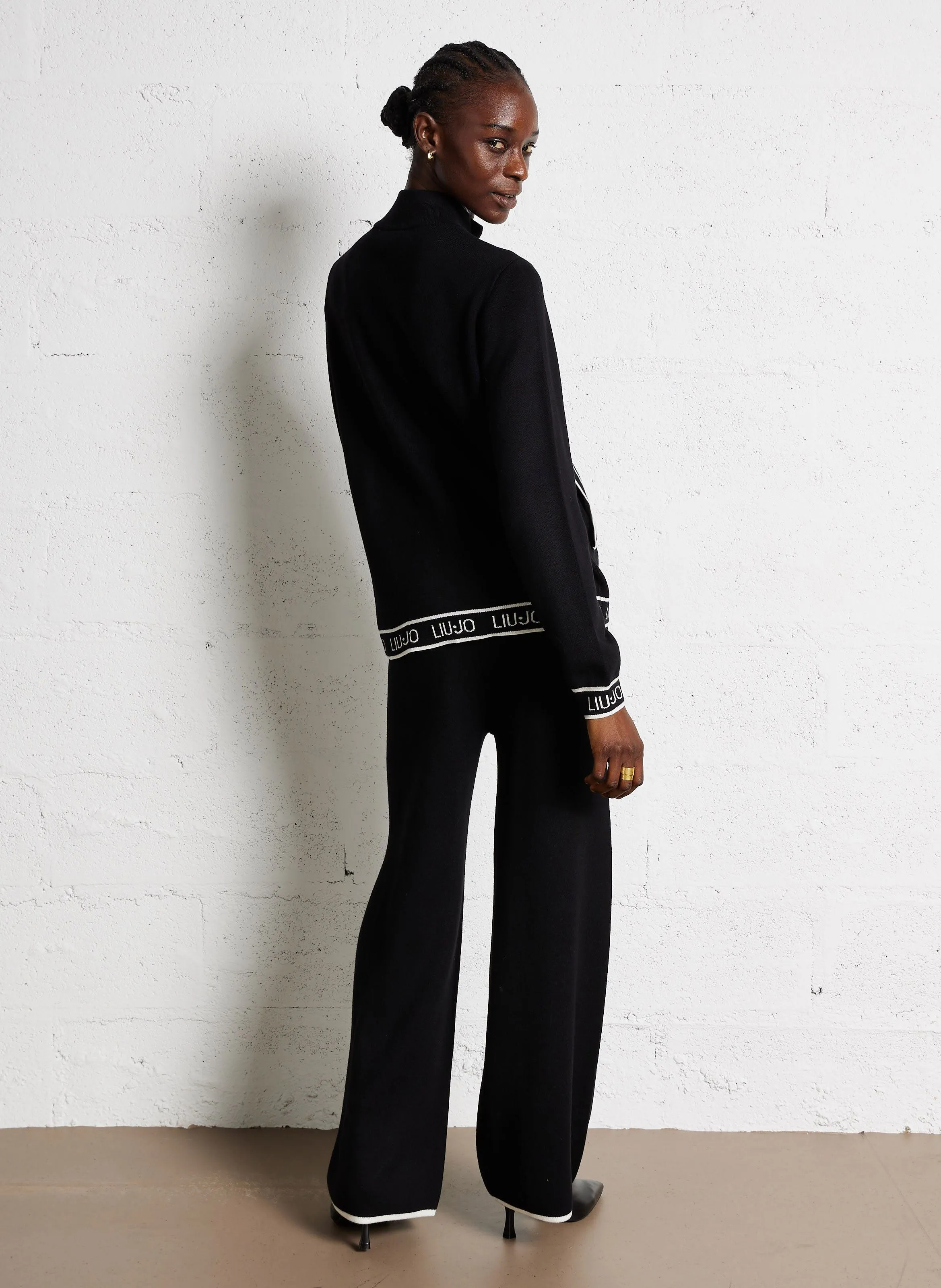 LIU JO Pantalón ancho en negro