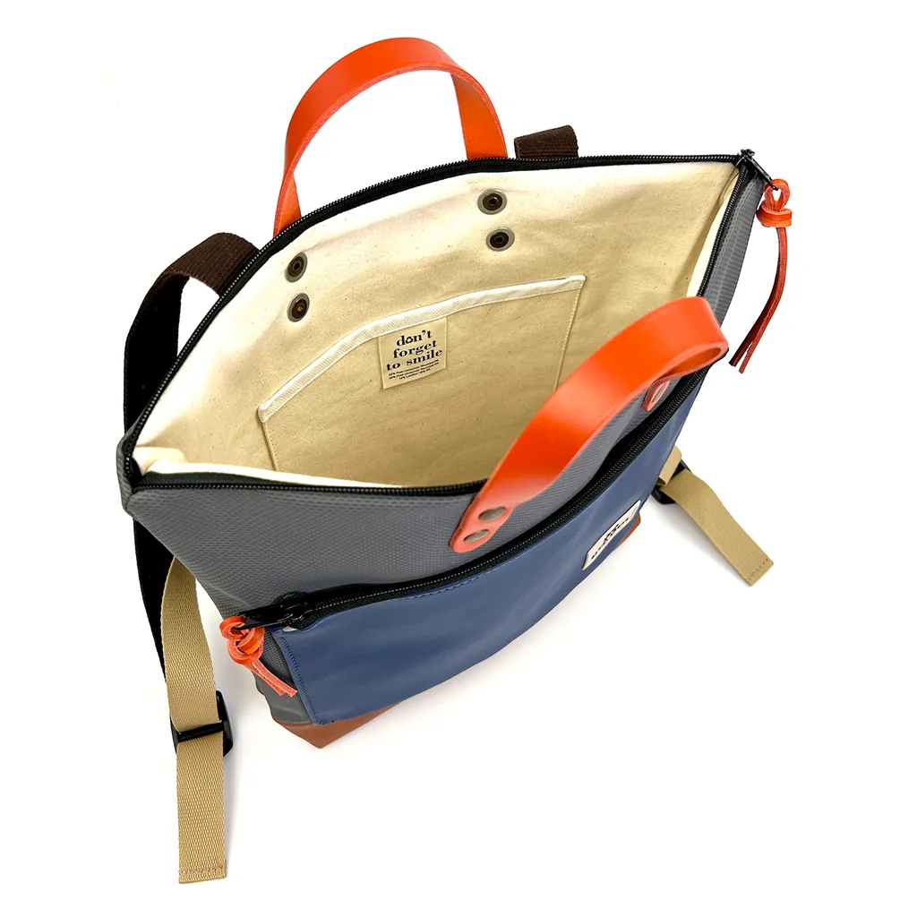 Mochila book holder cuadrada impermeable
