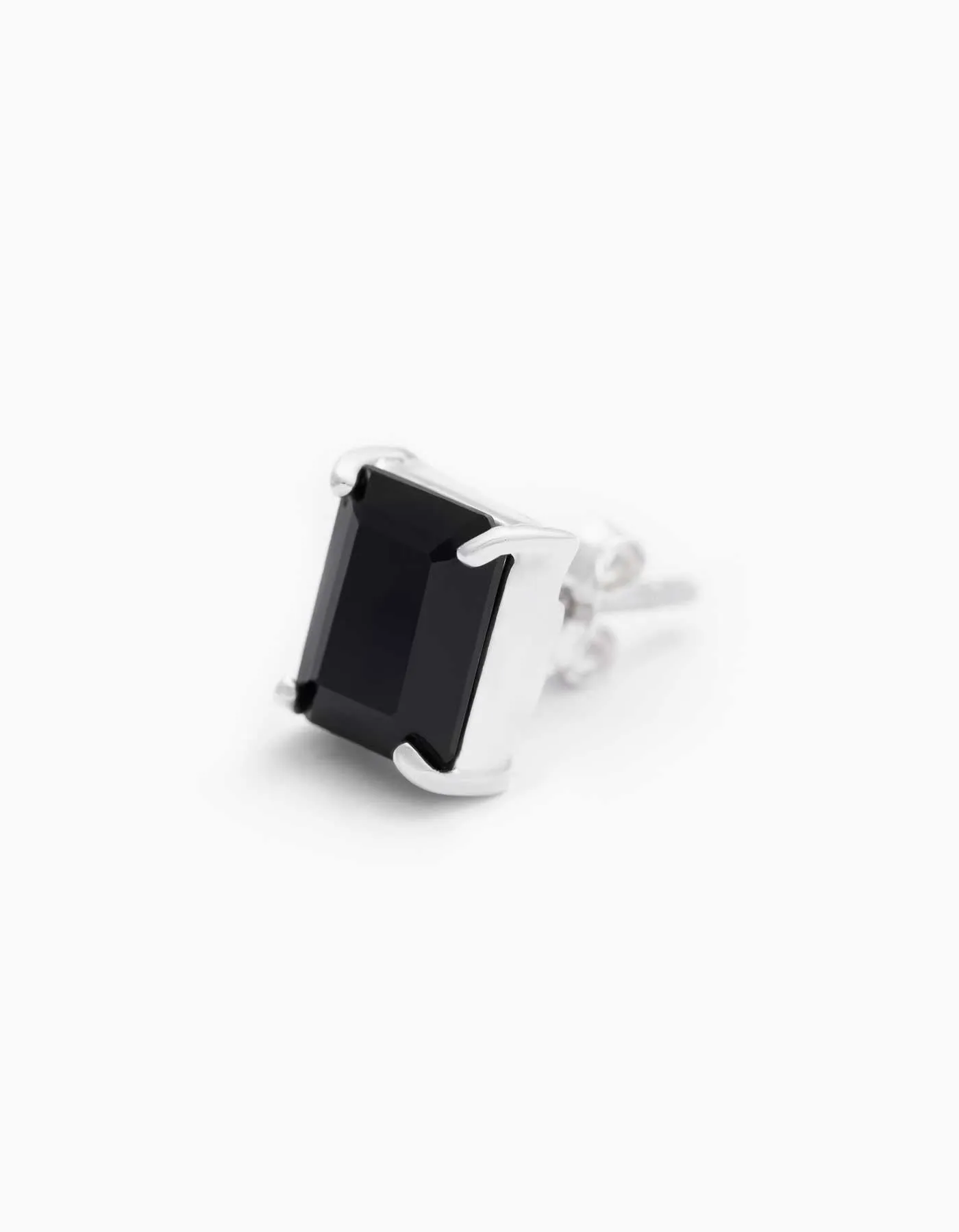 Onix Stud