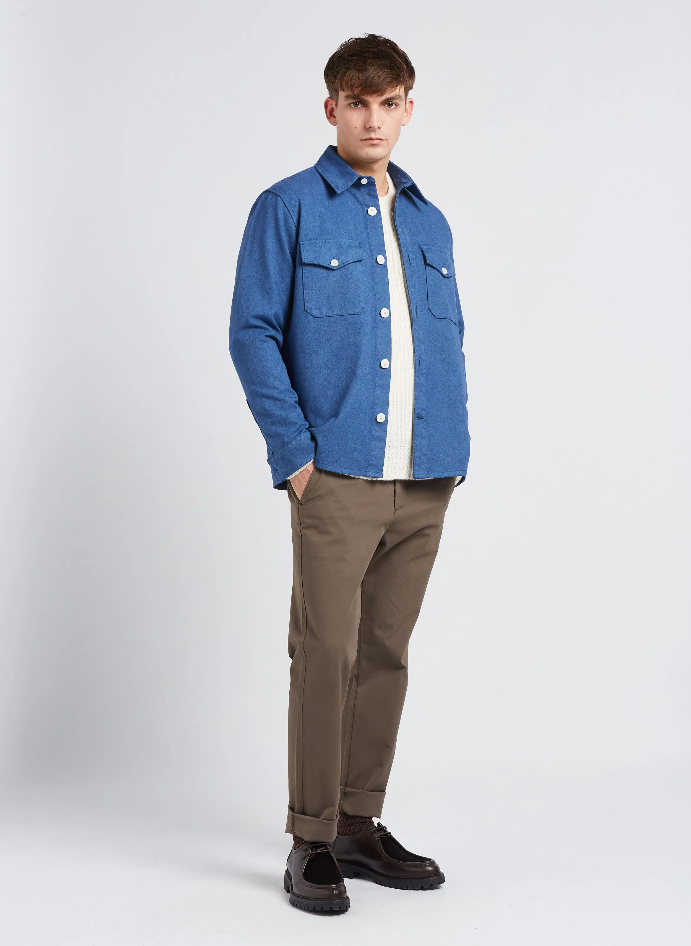 Pantalón chino slim fit de algodón elástico en caqui