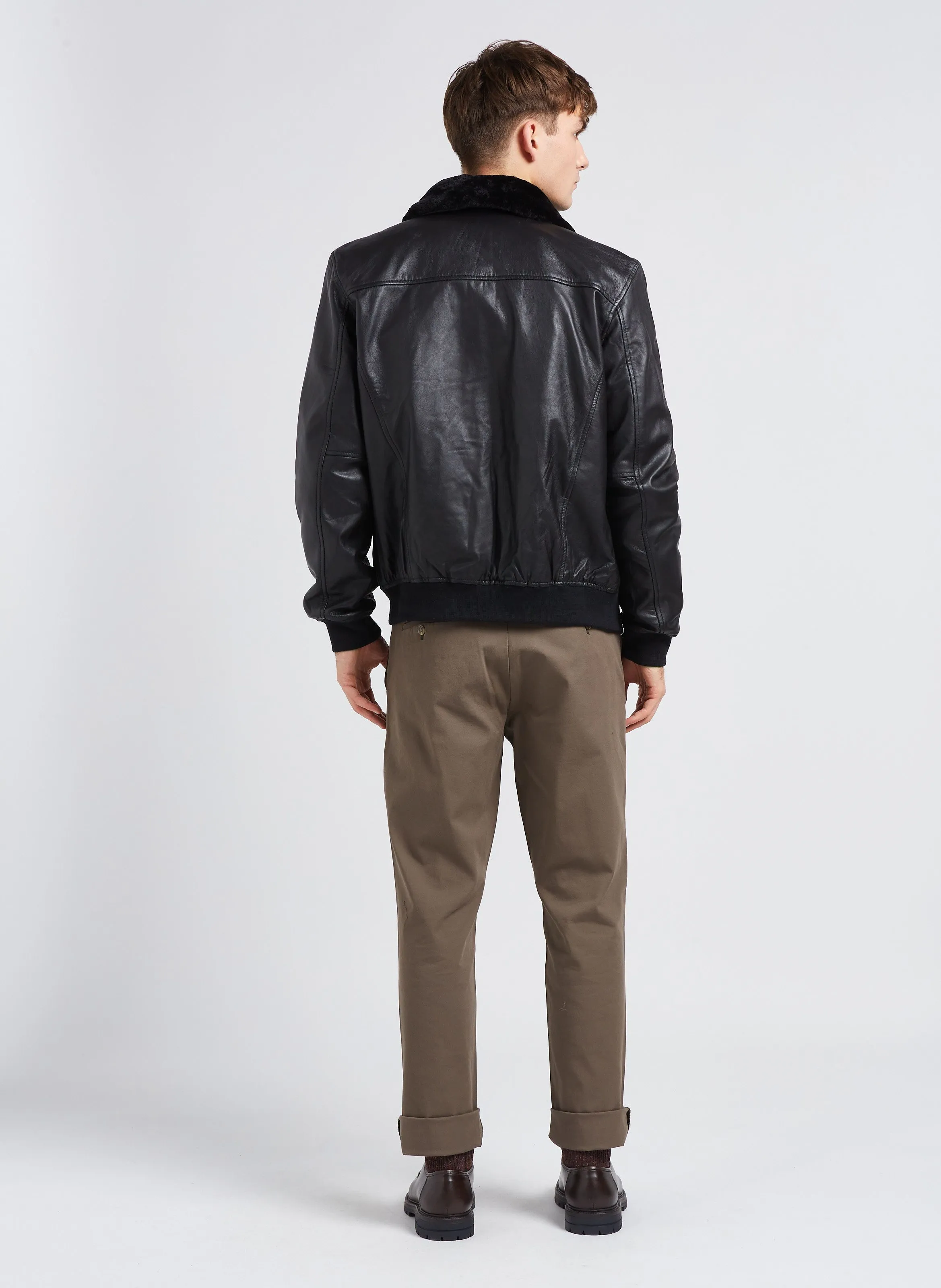 Pantalón chino slim fit de algodón elástico en caqui