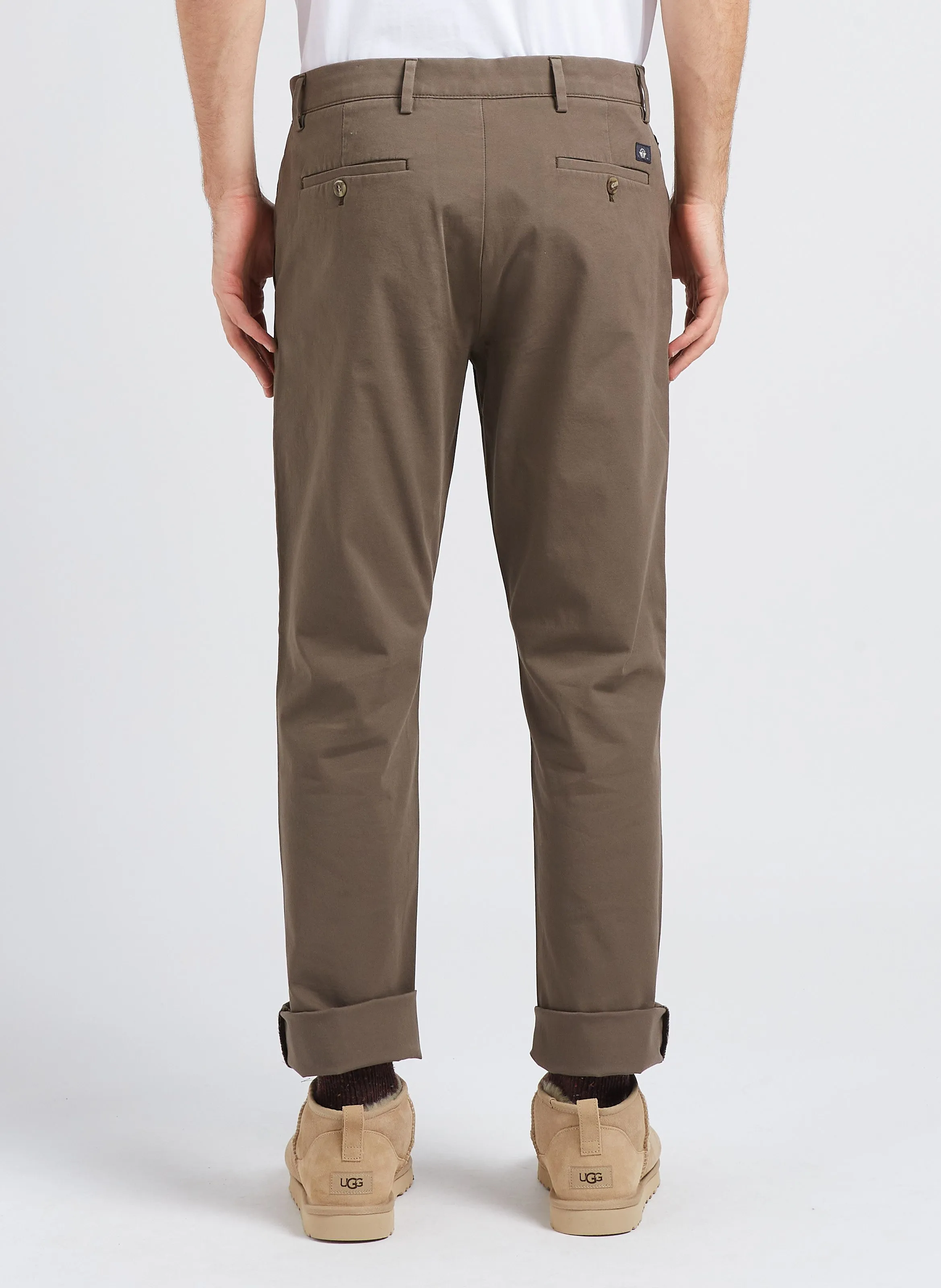 Pantalón chino slim fit de algodón elástico en caqui