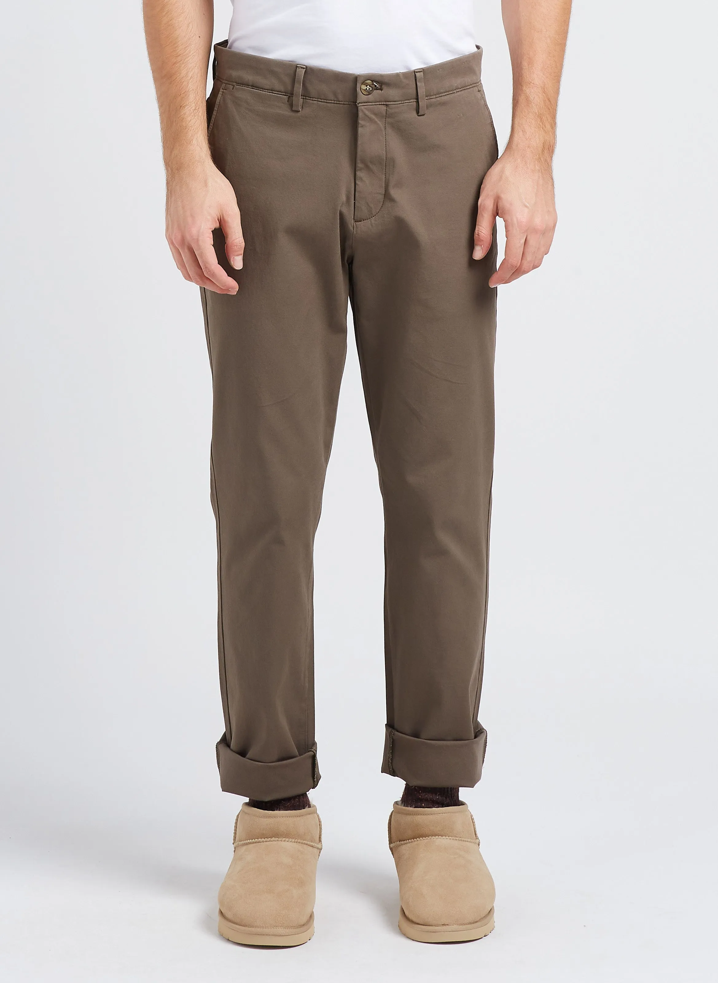Pantalón chino slim fit de algodón elástico en caqui