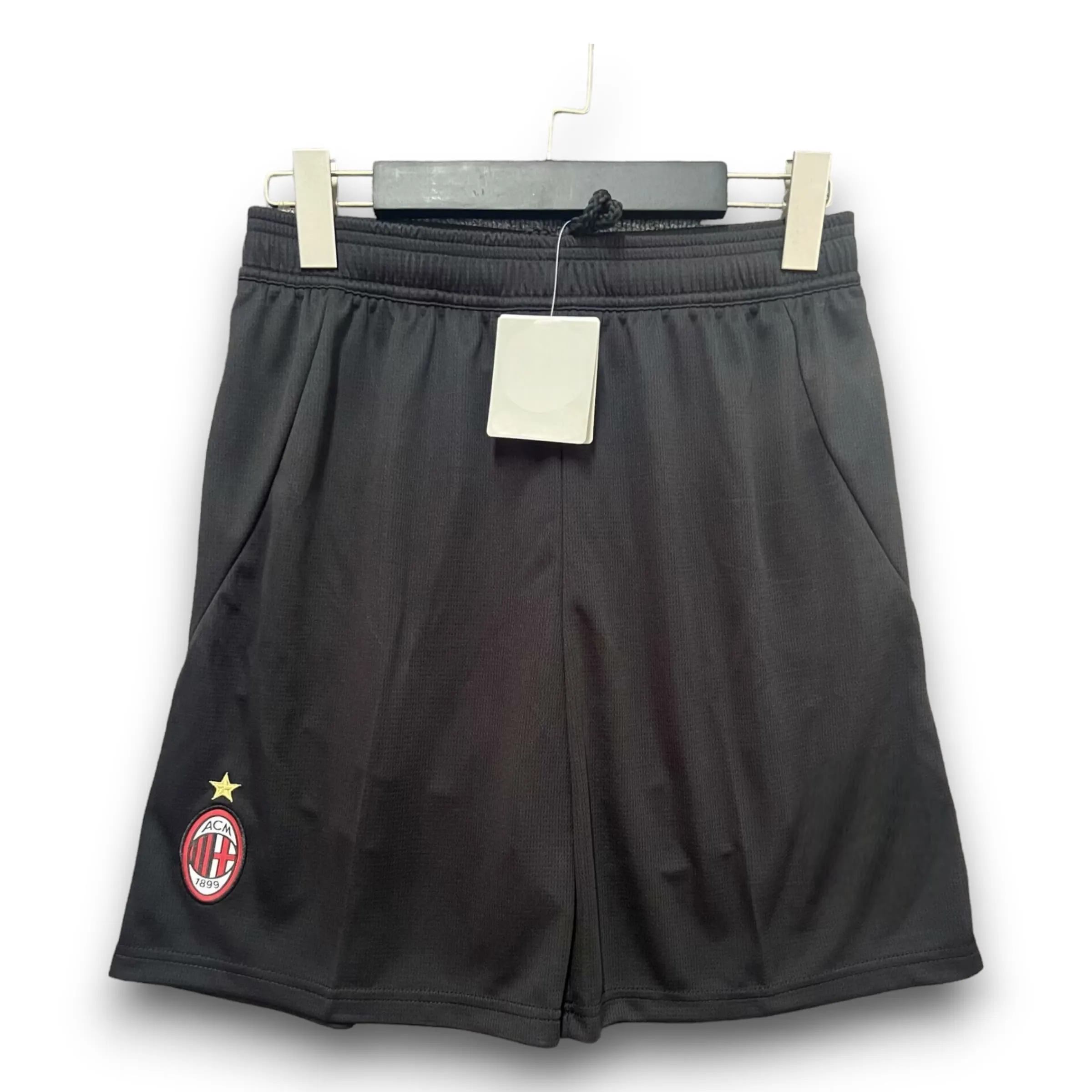 PANTALóN CORTO MILAN 20242025 – LOCAL