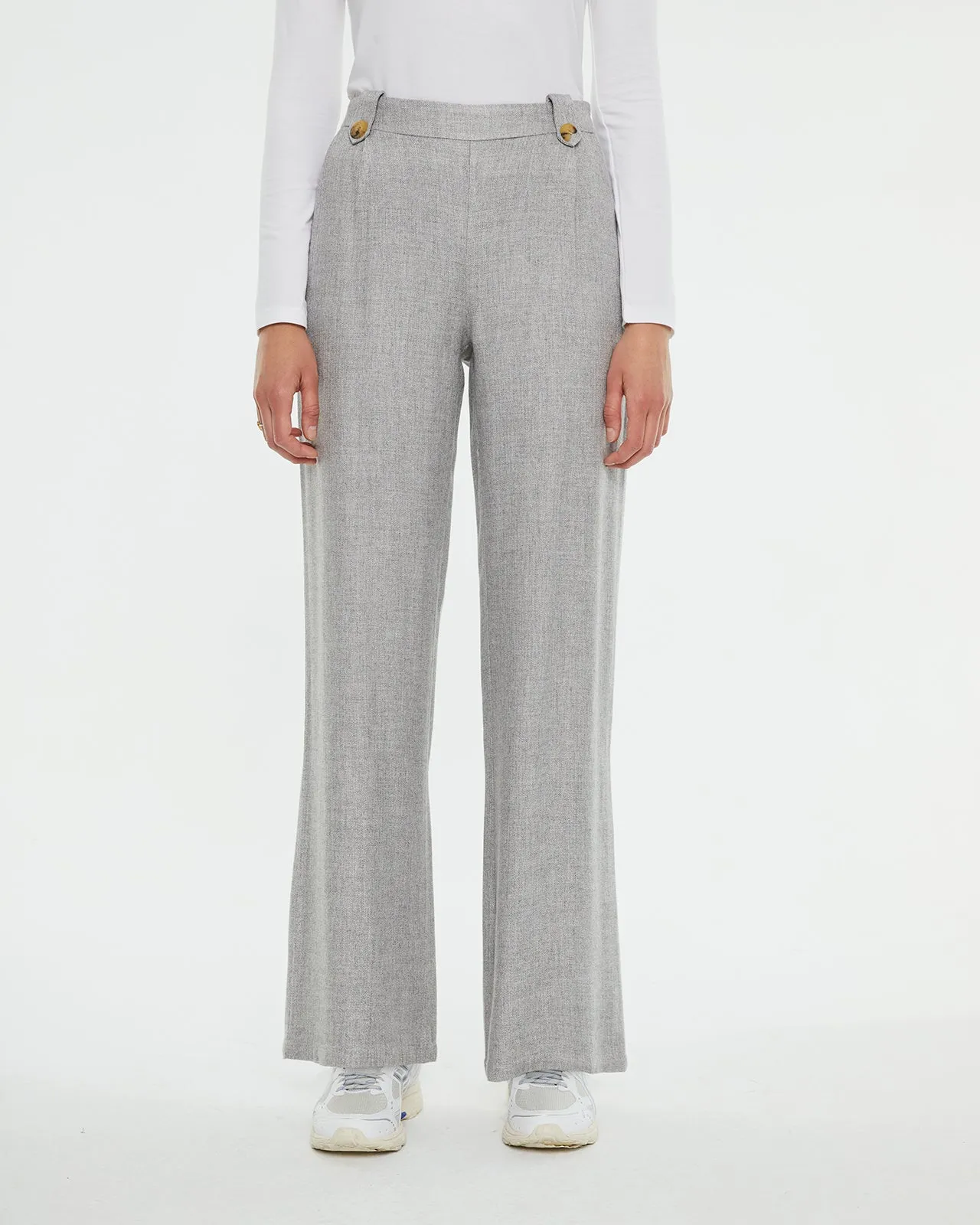 Pantalón largo relaxed fit pliegues en delantero