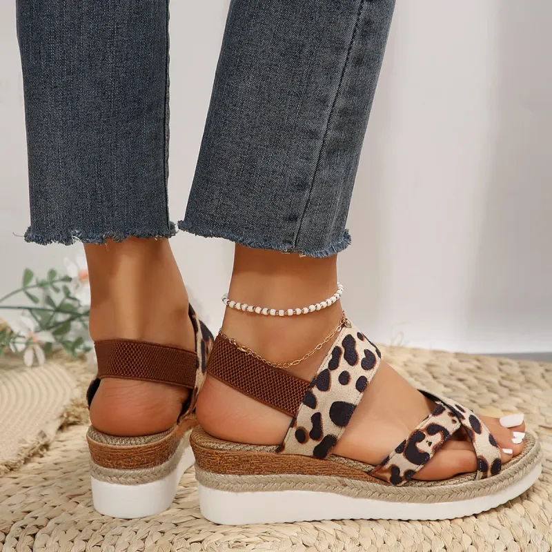 ROME Summer Wedges Sandals Venta caliente Diseñador de estampado de leoparos Plataforma para mujeres zapatos para mujer al aire 