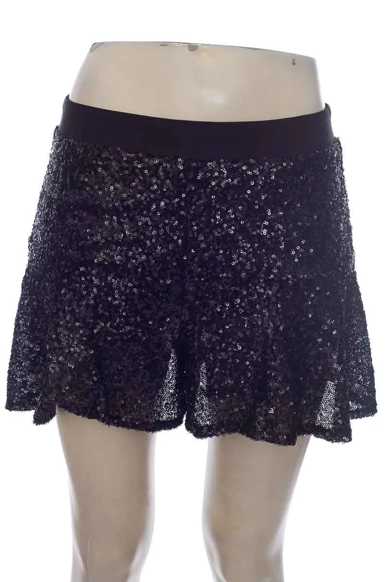 SHORT COLOR NEGRO  DO &AMP; BE