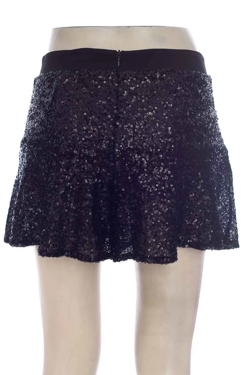 SHORT COLOR NEGRO  DO &AMP; BE
