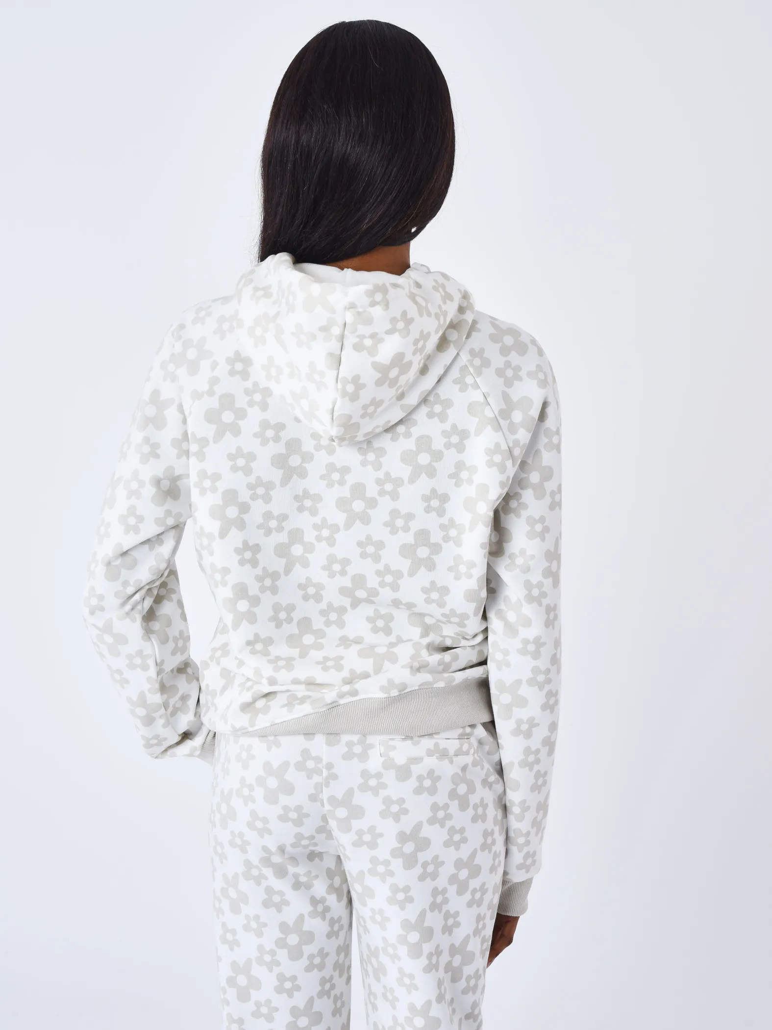 Sudadera floral con capucha