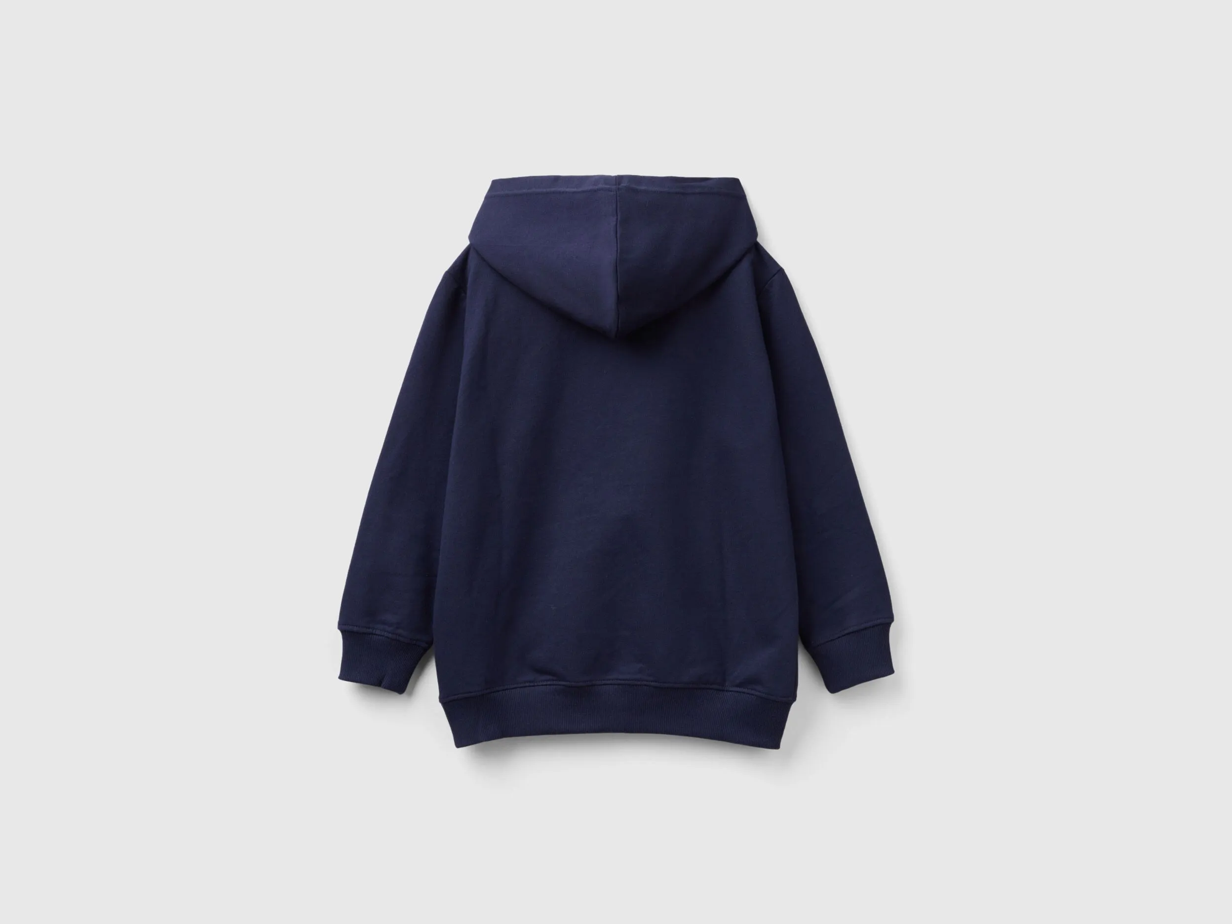 Sudadera ligera con capucha