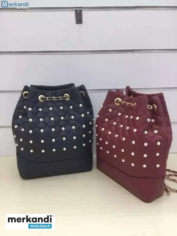 Venta al Mayor de Bolsos y Mochilas | Variedad y Calidad Garantizada