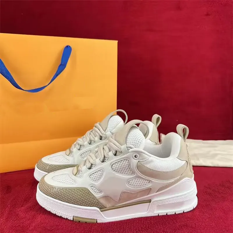 Zapatillas de skate blancas y beige, diseñadores de lujo populares, zapatos para hombre, suela de goma, zapatillas bajas de algo