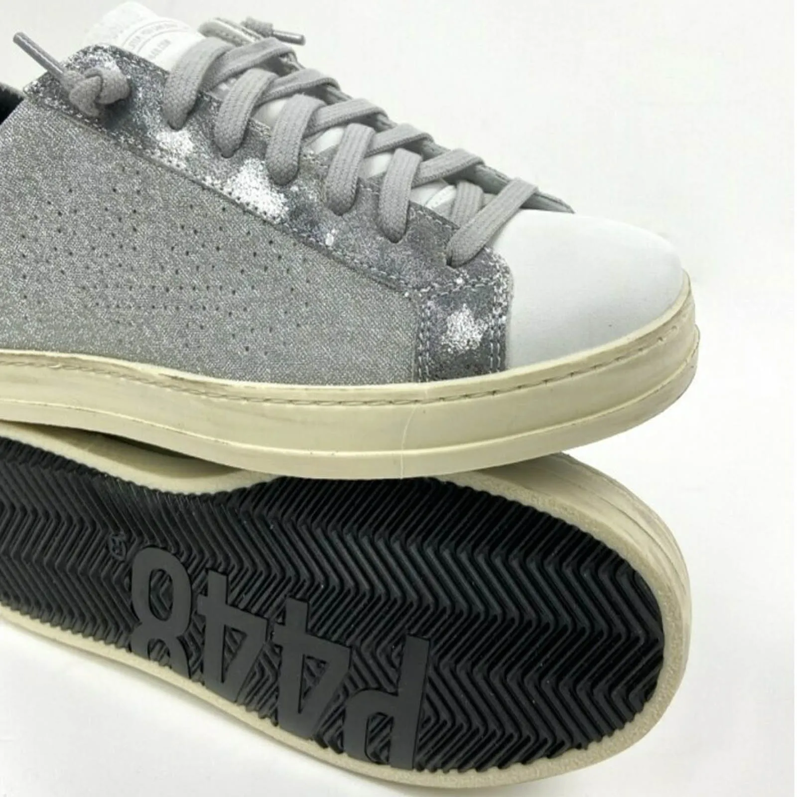 ZAPATILLAS P448 S22JOHNW MICROGL/SIL PLATEADAS