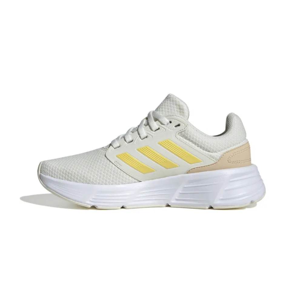 Zapatillas Running Adidas Para Mujer Ie8153 Beige