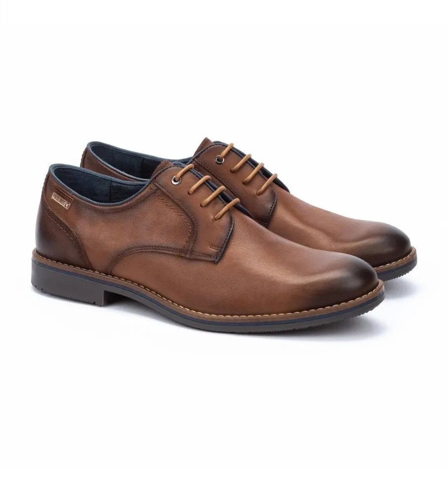 Zapatos de piel marrón